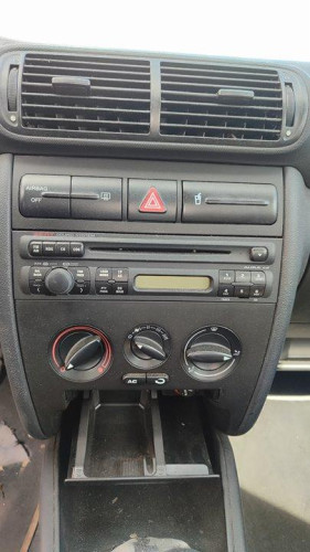  SEAT LEON (1M1) 