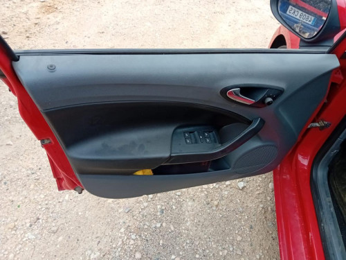 SEAT IBIZA BERLINA (6J5) — автомобиль-донор на запчасти 