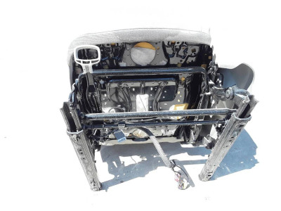 ASIENTO DELANTERO IZQUIERDO