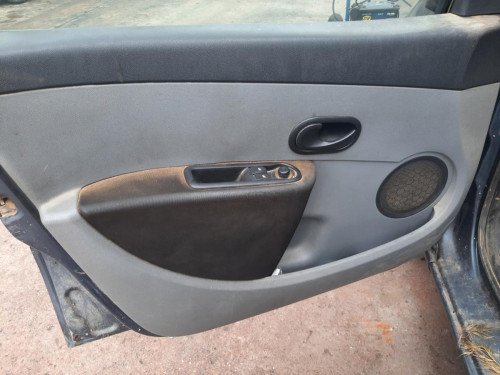  RENAULT CLIO III 
