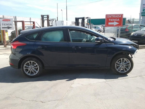  FORD FOCUS BERLINA (CGE) 