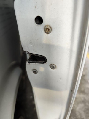 CERRADURA PUERTA TRASERA DERECHA