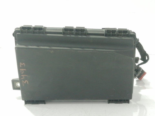  CAJA RELES / FUSIBLES Opel ASTRA H BERLINA 