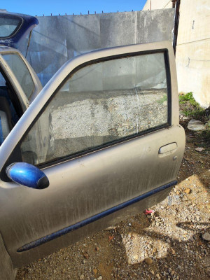 LUNA DELANTERA IZQUIERDA