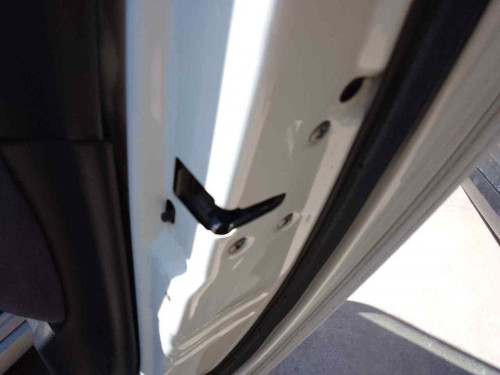 CERRADURA PUERTA TRASERA DERECHA NISSAN PRIMERA BERLINA (P12) 