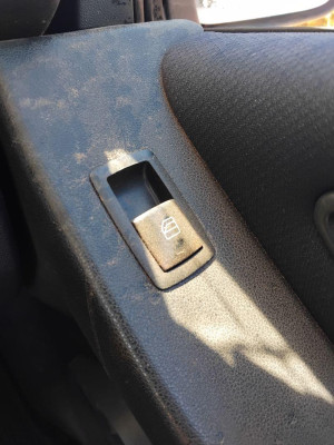 MANDO ELEVALUNAS DELANTERO DERECHO Mercedes-Benz A (BM 169)(06.2004->)
