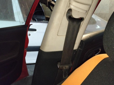 CINTURON SEGURIDAD DELANTERO DERECHO