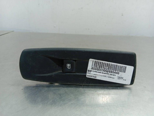 MANDO ELEVALUNAS DELANTERO DERECHO RENAULT LAGUNA III GRANDTOUR 