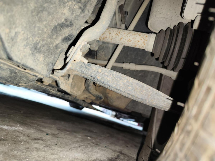 BRAZO SUSPENSION DELANTERO IZQUIERDO