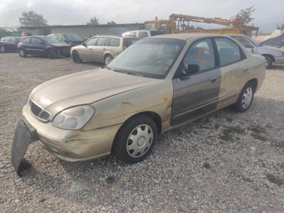 DAEWOO NUBIRA BERLINA