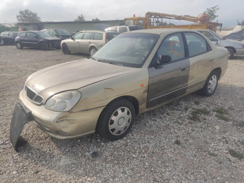  DAEWOO NUBIRA BERLINA 