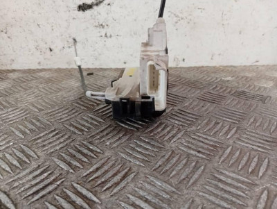 CERRADURA PUERTA TRASERA DERECHA