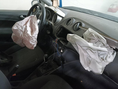 SEAT IBIZA BERLINA (6J5)