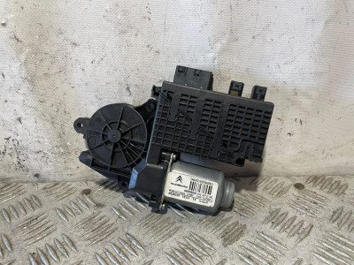 MOTOR ELEVALUNAS DELANTERO IZQUIERDO