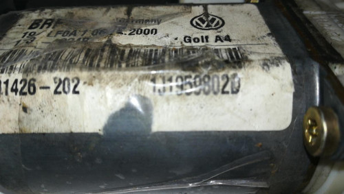  MOTOR ELEVALUNAS DELANTERO DERECHO 