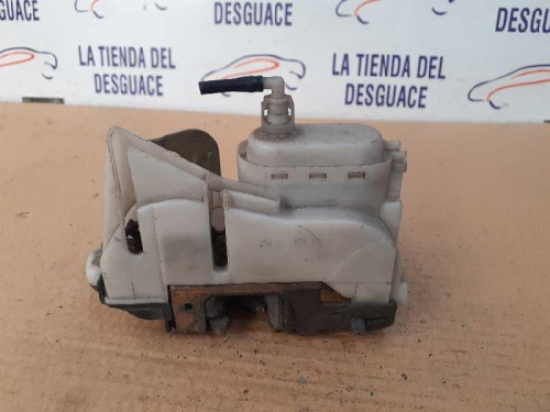  CERRADURA PUERTA TRASERA IZQUIERDA 