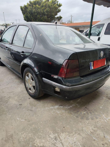VOLKSWAGEN BORA BERLINA (1J2)(1998) — Donor Vehicle for Used Parts 
