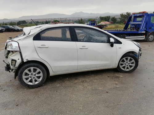 KIA RIO (UB) — Donor Vehicle for Used Parts 