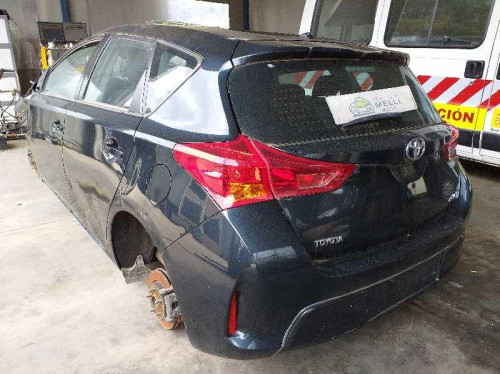  TOYOTA AURIS (E18) 