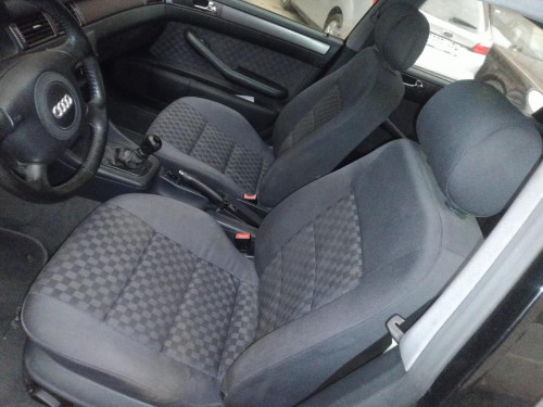  AUDI A6 BERLINA (4B2) 