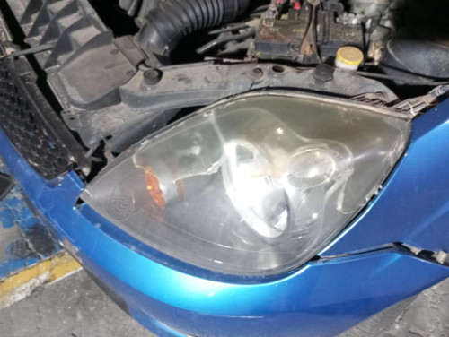 FARO IZQUIERDO Ford FIESTA (CBK) 