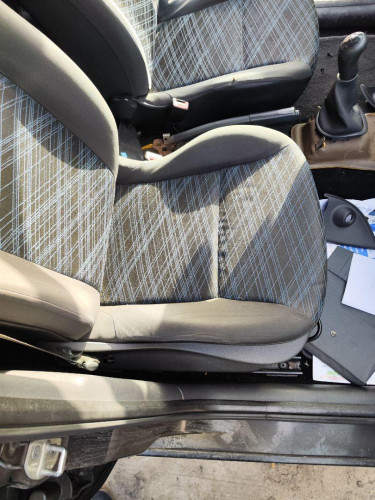ASIENTO DELANTERO DERECHO RENAULT CLIO III 