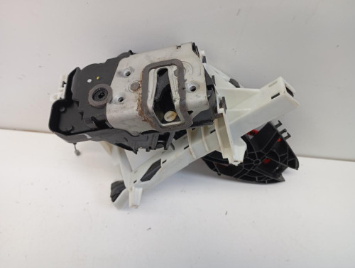  CERRADURA PUERTA TRASERA DERECHA FORD PUMA 