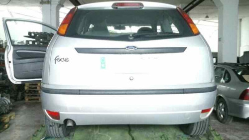  FORD FOCUS BERLINA (CAK) 