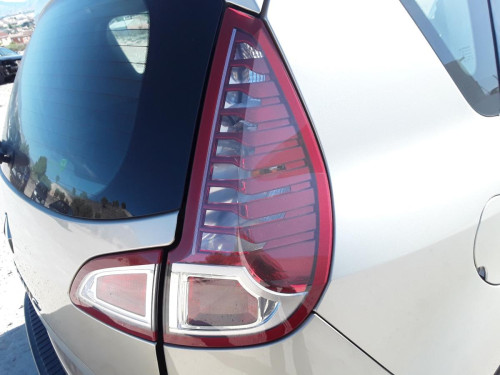 PILOTO TRASERO DERECHO Renault SCENIC III (JZ) 