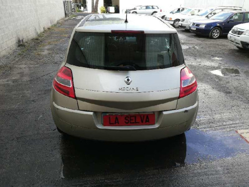 RENAULT MEGANE II BERLINA 5P — vehículo donante para recambios 