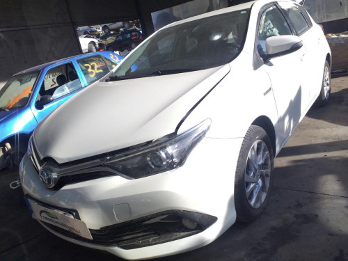 TOYOTA AURIS (E18) — автомобиль-донор на запчасти 
