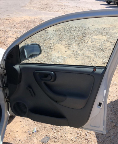 OPEL CORSA C — автомобиль-донор на запчасти 