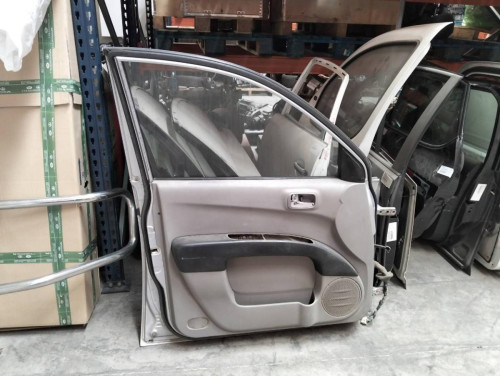 PUERTA DELANTERA IZQUIERDA Mitsubishi L200 (KA0/KB0) 
