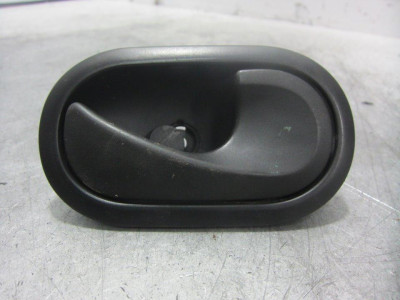 MANETA INTERIOR DELANTERA DERECHA