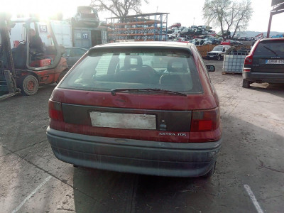 OPEL ASTRA F BERLINA