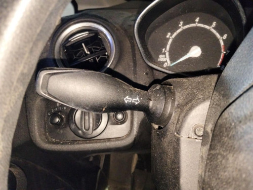 MANDO INTERMITENTES Ford FIESTA (CNN) 