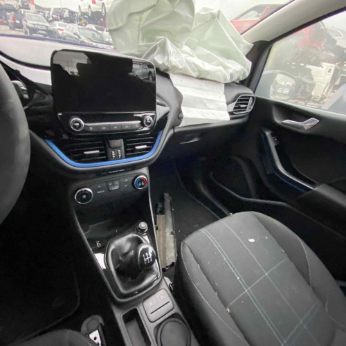 FORD FIESTA (CE1) б/у