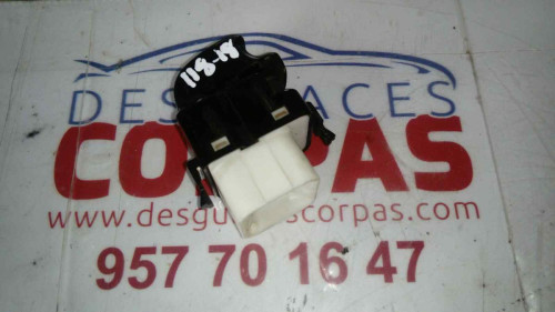  MANDO ELEVALUNAS DELANTERO DERECHO MITSUBISHI MONTERO (V60/V70) 