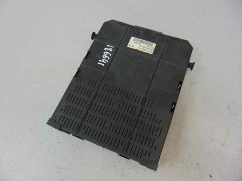 CAJA RELES / FUSIBLES used