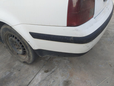 PARAGOLPES TRASERO Volkswagen Passat Berlina (3A2)(09.1993->)