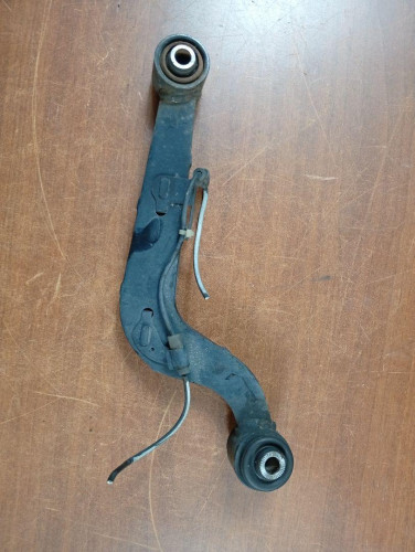 BRAZO SUSPENSION TRASERO IZQUIERDO Toyota RAV4 (A3) 