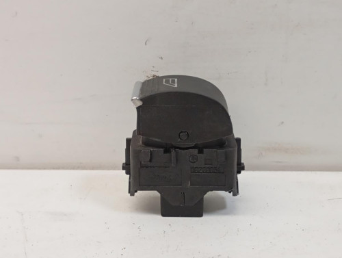 MANDO ELEVALUNAS TRASERO DERECHO Ford FOCUS BERLINA (CB8) 