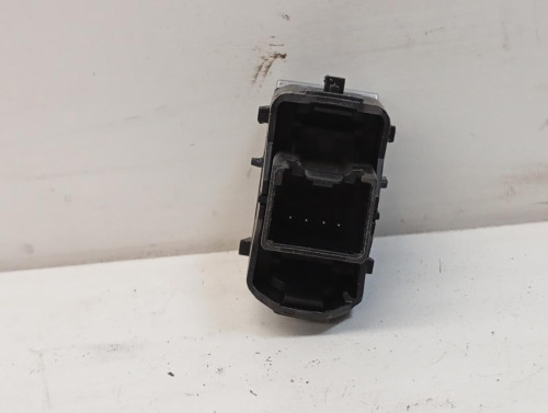 MANDO ELEVALUNAS TRASERO DERECHO Ford FOCUS BERLINA (CB8) 