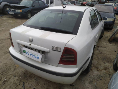 SKODA OCTAVIA BERLINA (1U2)