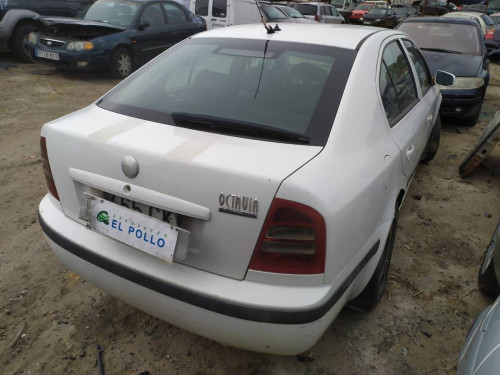  SKODA OCTAVIA BERLINA (1U2) 
