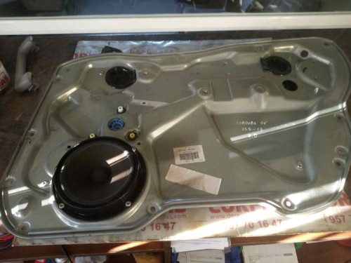 ELEVALUNAS DELANTERO DERECHO Seat CORDOBA BERLINA (6L2) 