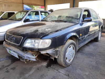 AUDI A6 BERLINA (C4)