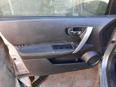 NISSAN QASHQAI (J10)