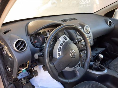 NISSAN QASHQAI (J10) — vehículo donante para recambios 