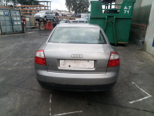  AUDI A4 BERLINA (8E) 